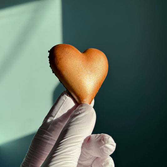 SALTED CARAMEL HEART 🖤