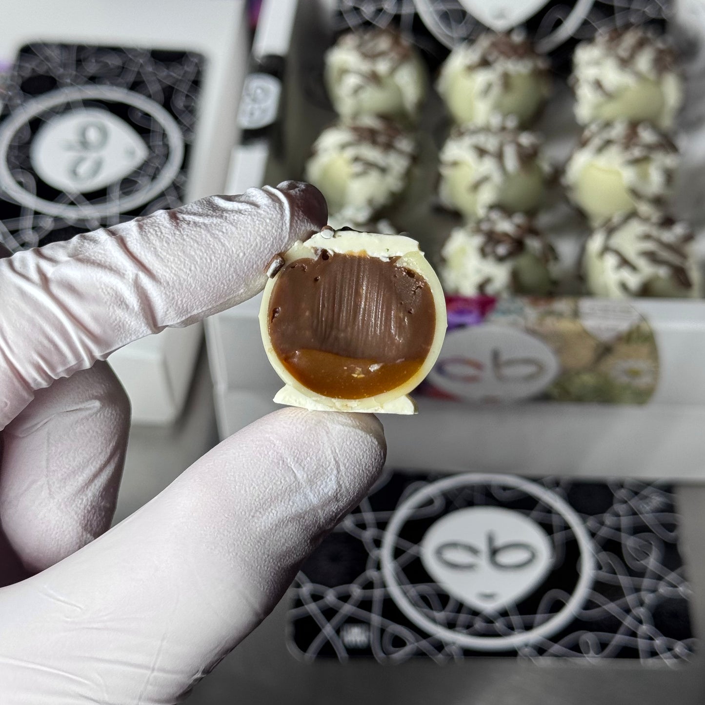 SEXY SALTED CARAMELO CHOCBITES 🤎